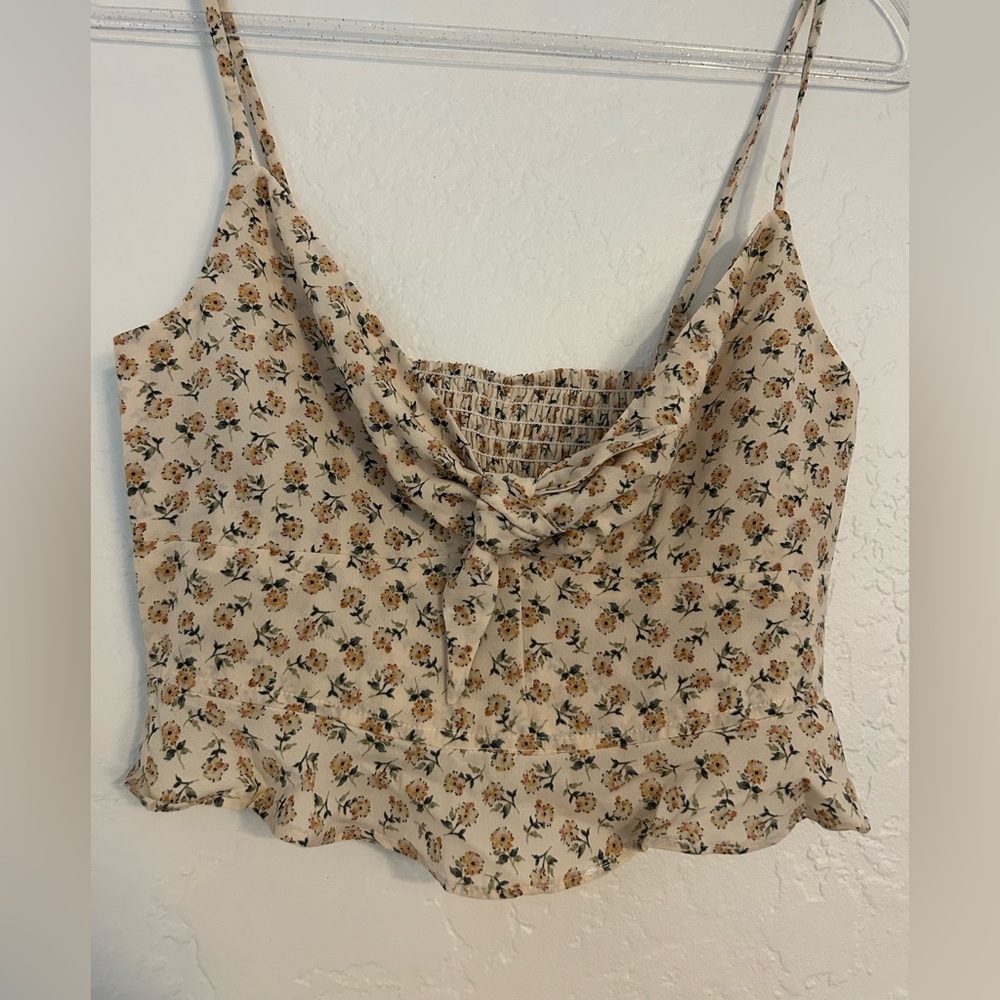 Bow knot front crop top with ruffle detail